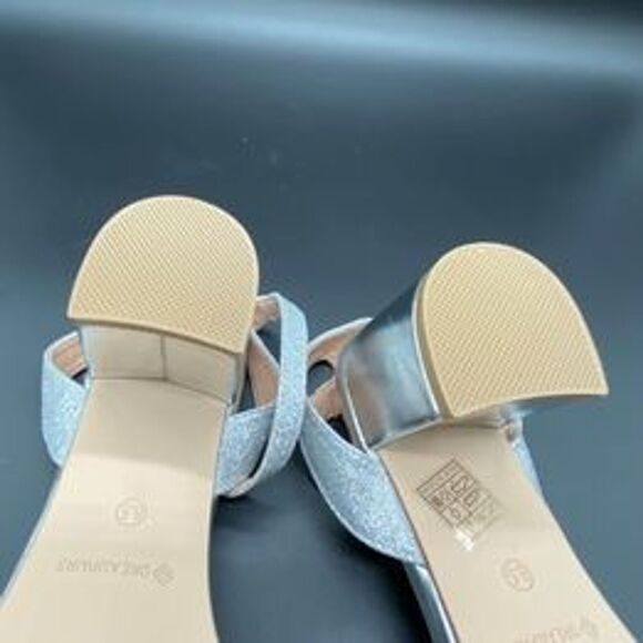 NEW DREAM PAIRS Women's Open Toe Ankle Strap Low Block Heels Silver Size 8.5 - Picture 6 of 8